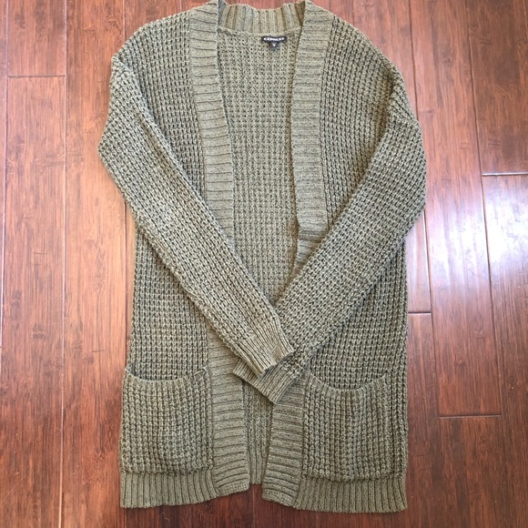 Express sweaters - Picture 3 of 7